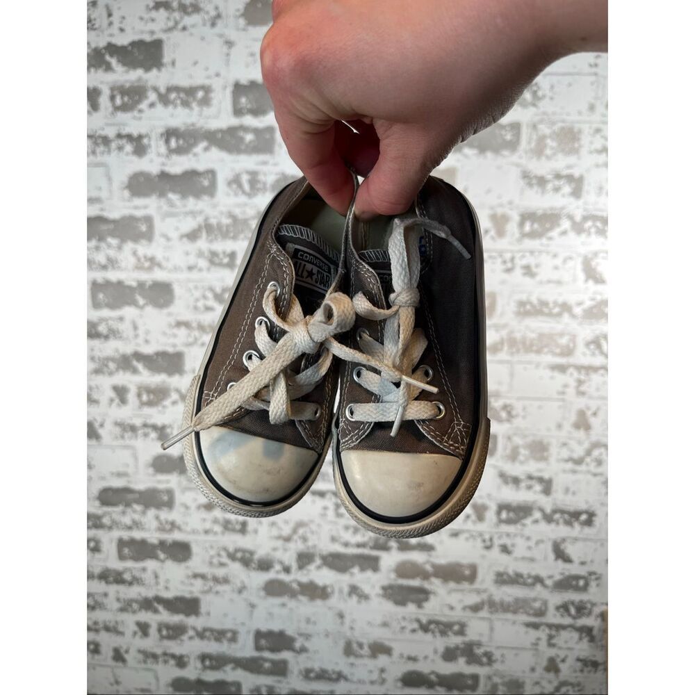 Converse | infant size 8 gray lace up sneakers